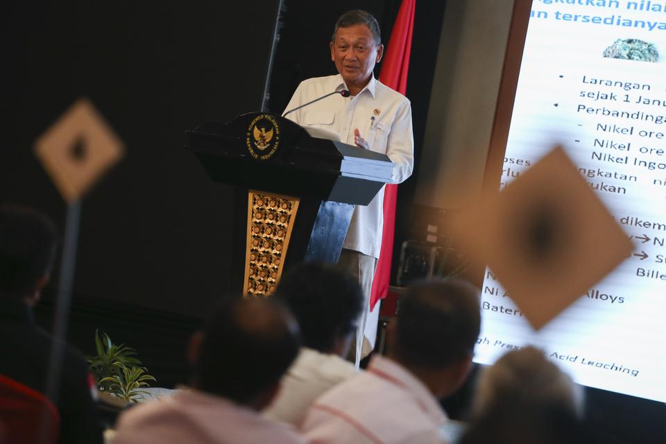 Menteri ESDM Arifin Tasrif memberikan paparan saat sarasehan di Jakarta, Selasa (21/3/2023). Sarasehan tersebut membahas tentang isu strategis dengan tema "Sinkronisasi Tata Kelola Pertambangan Mineral Utama Perspektif Politik, Hukum dan Keamanan".