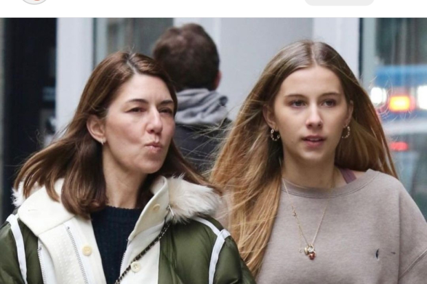 Romy Croquet Mars dan Sofia Coppola