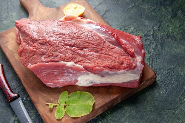 Ilustrasi Daging Merah Salah satu Makanan Pantangan Kolesterol