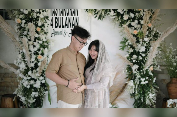 Adinda Azani dan Armand Zachary