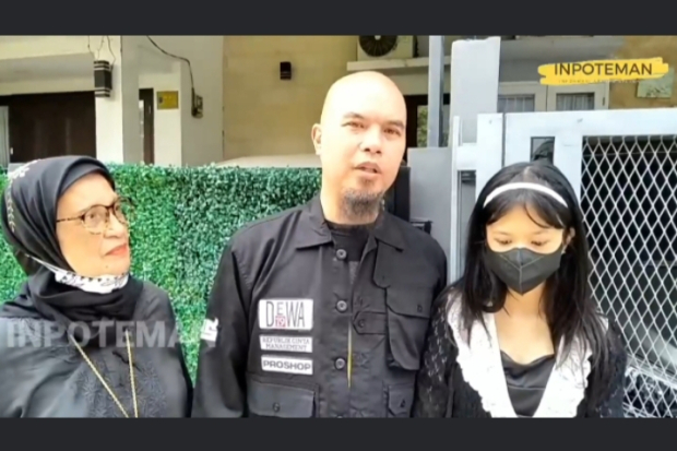 Ahmad Dhani di Rumah Duka Tissa Biani