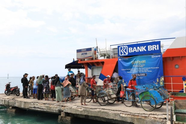 PT Bank Rakyat Indonesia (Persero) Tbk mengakomodasi kebutuhan warga Kepulauan Seribu yang ingin menukar uang menjelang hari raya lebaran. BRI menggunakan Teras Kapal BRI "Bahtera Seva I" untuk menjangkau wilayah tersebut. 
