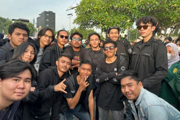 Jefri Nichol Bersama Para Mahasiswa