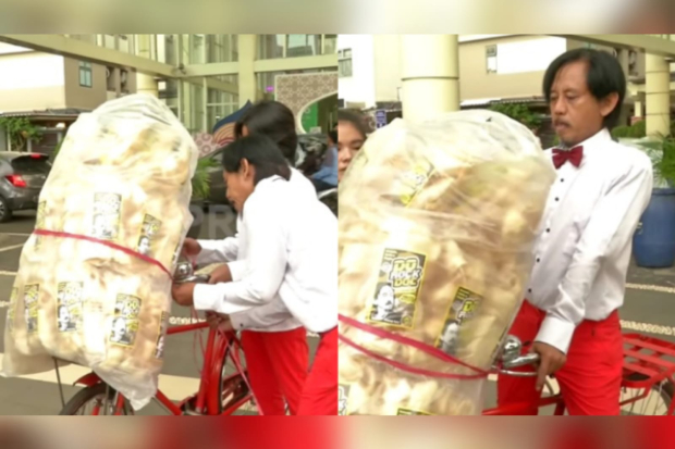 Epy Kusnandar jualan kerupuk