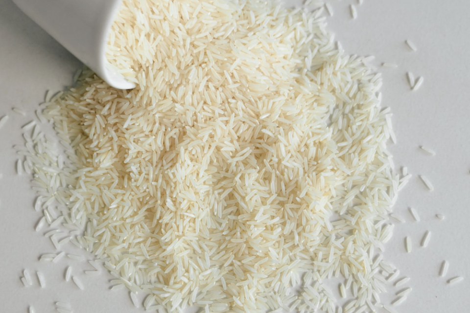 Banjir di Bangladesh telah menghancurkan sekitar 1,1 juta ton beras, menurut data dari Kementerian Pertanian negara tersebut. 