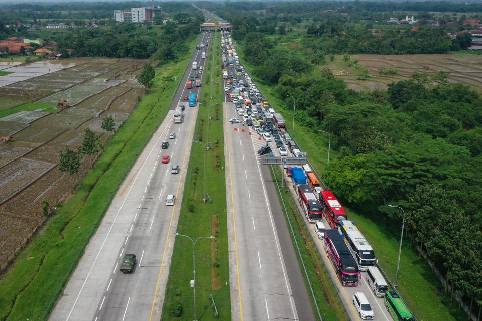 Tarif tol Jakarta Jogja.