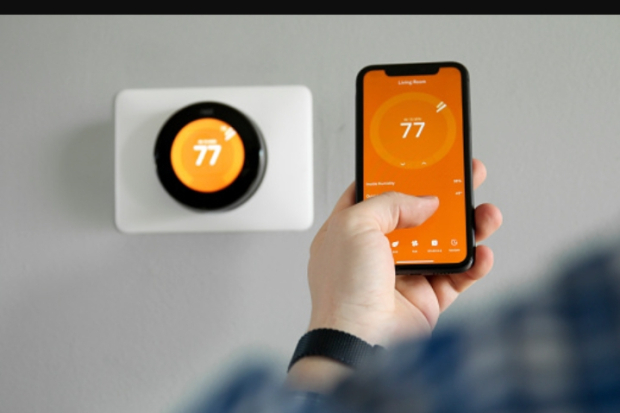 Ilustrasi Penggunaan Ponsel