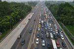 CONTRAFLOW DI TOL JAKARTA CIKAMPEK