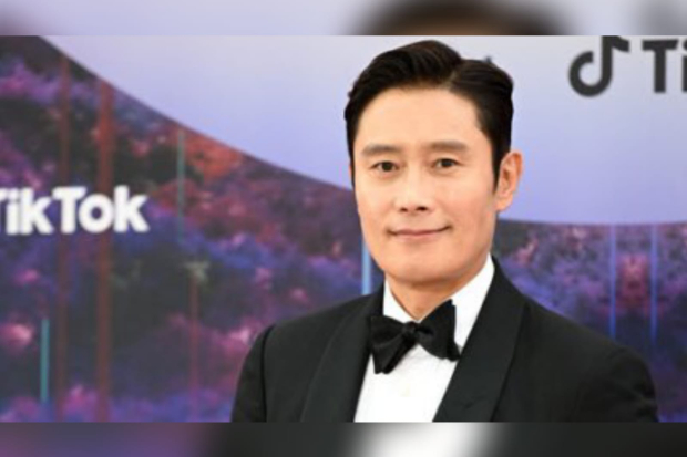 Lee Byung Hun di Baeksang Arts Awards 2023