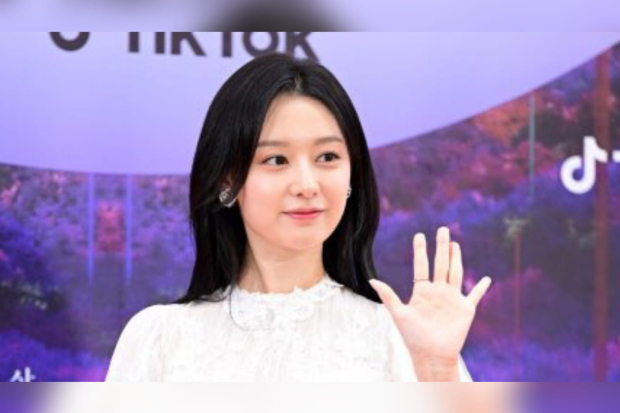 Kim Ji Won di Baeksang Arts Awards 2023