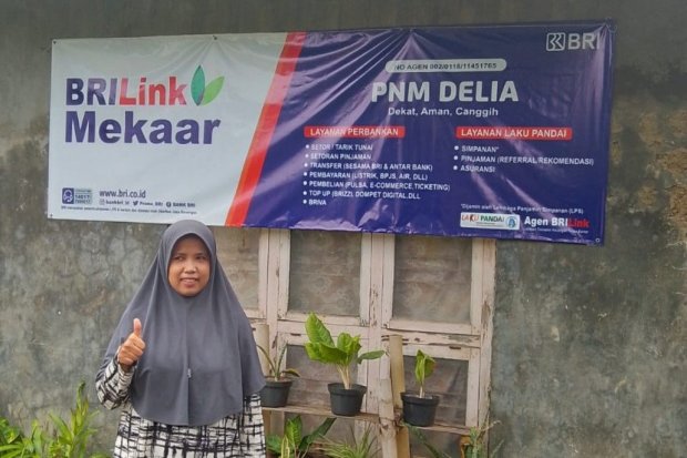 Roeti (35) adalah sosok ibu muda asal Indramayu, Jawa Barat, yang merasakan langsung manfaat Holding Ultra Mikro (UMi), khususnya dalam pemberdayaan ekonomi masyarakat. 