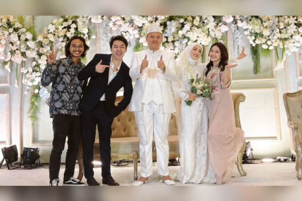 Chandrika Chika datang ke pernikahan Memes Prameswari