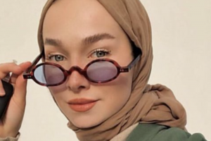 Model Kacamata Wanita Berhijab 
