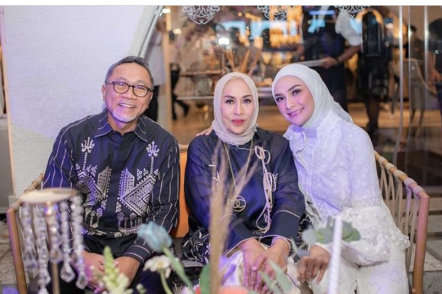 Putri Zulkifli Hasan dan Orang Tua