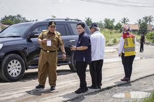 Menteri BUMN dan PUPR tinjau jalan Lampung Selatan