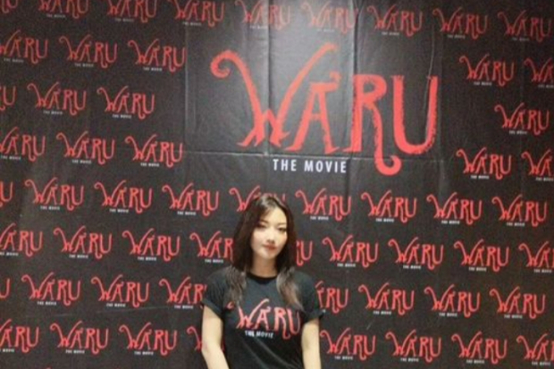 Mila Cheah di Film Waru