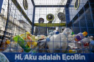 Upaya mengurangi sampah plastik di Bandung
