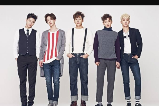 Wang Yibo bersama UNIQ