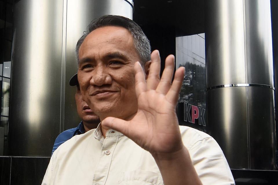 KPK periksa politikus Demokrat Andi Arief
