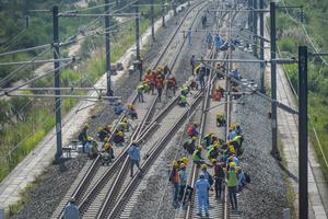 Persiapan uji coba kereta cepat