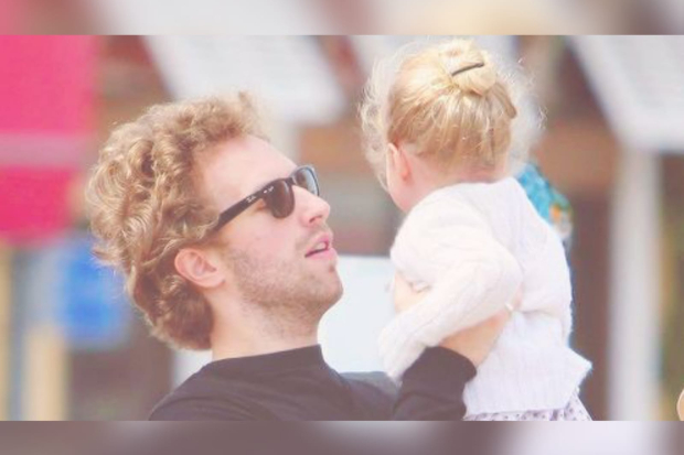 Apple Martin dan Chris Martin