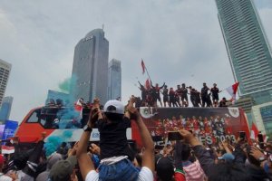 Pawai Timnas U-22 di Bundaran HI, Jakarta, Jumat (19/5). Foto: Antara.