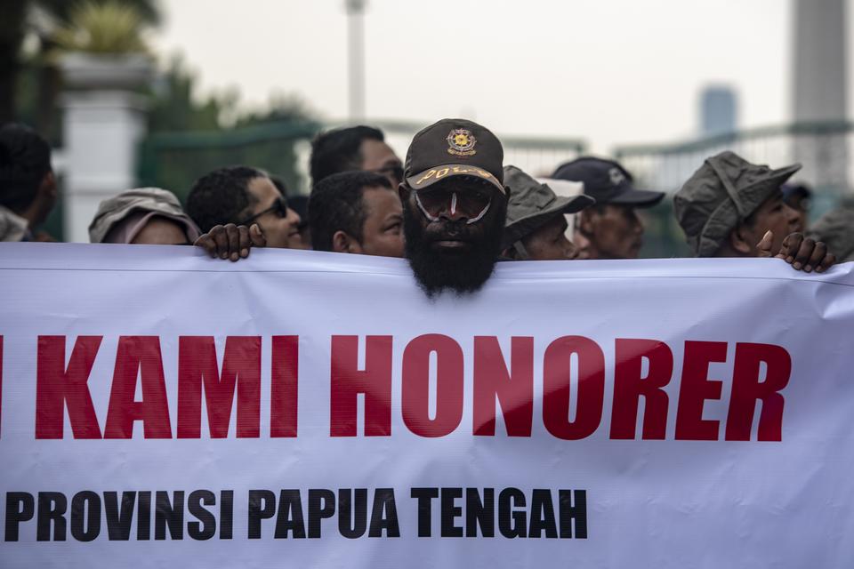 tenaga honorer, asn, dpr