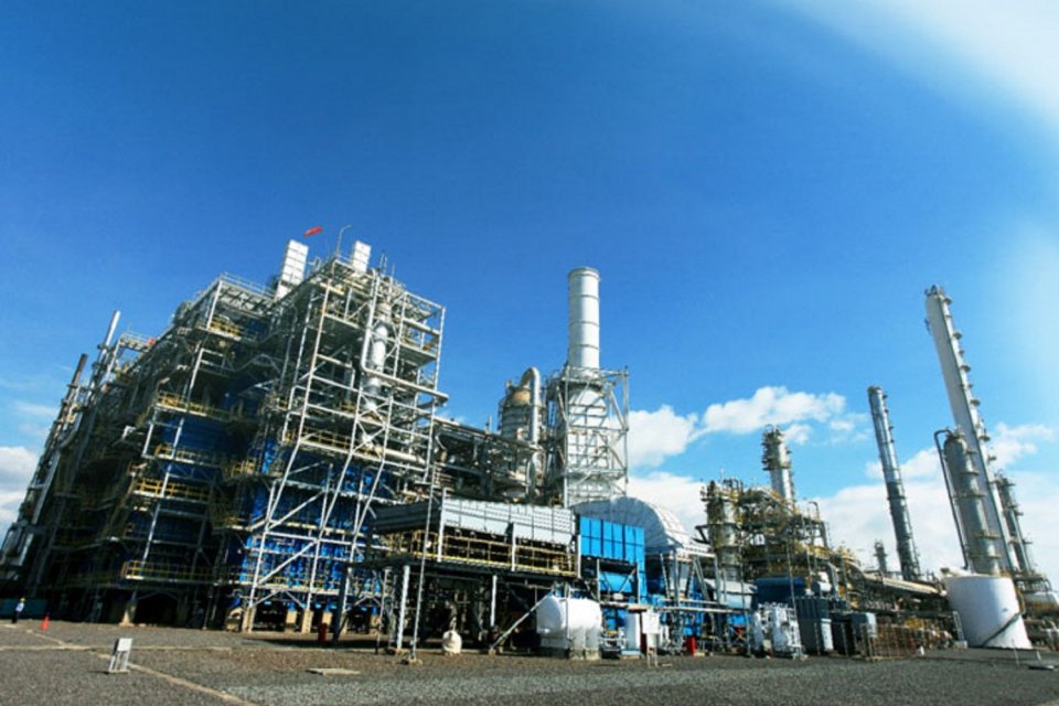 Chandra Asri dan Glencore Mau Akuisisi Aset Shell Energy Singapura
