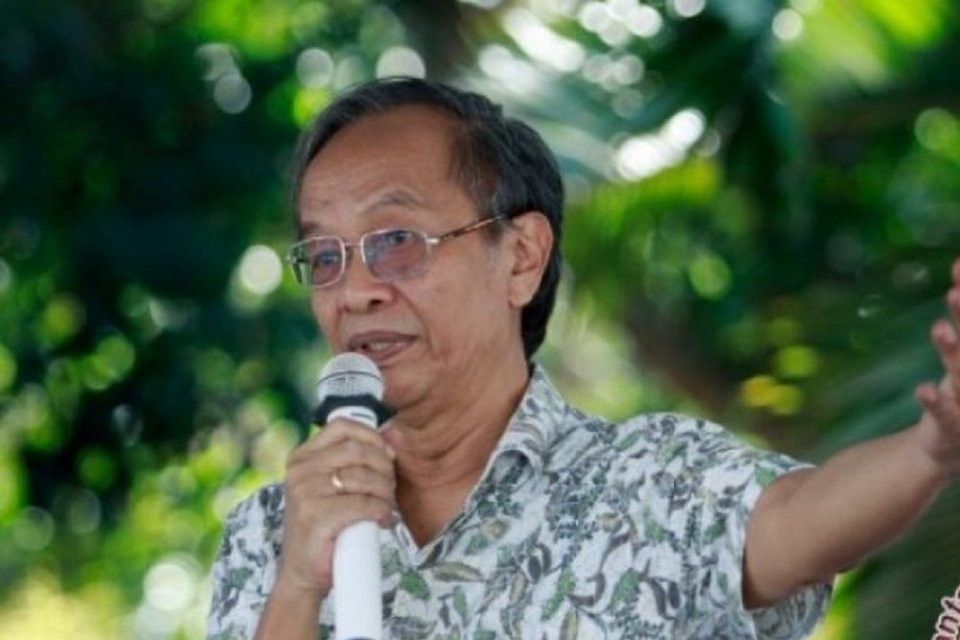 Mantan Menteri Lingkungan Hidup Sarwono Kusumaatmadja meninggal dunia di Penang, Malaysia, Jumat (26/5). Foto: Antara.