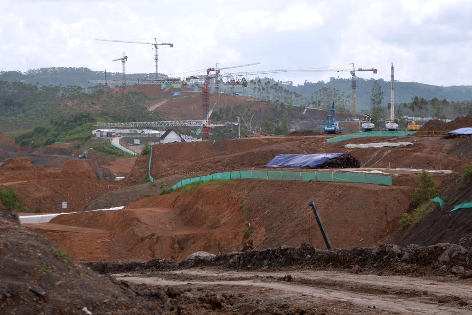 Suasana proyek pembangunan di Kawasan Inti Pusat Pemerintahan (KIPP) Ibu Kota Negara (IKN) Nusantara, Kabupaten Penajam Paser Utara, Kalimantan Timur, Selasa (30/5/2023). 