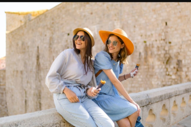 Ilustrasi Penggunaan Topi