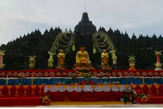 Perayaan Waisak di Candi Borobudur