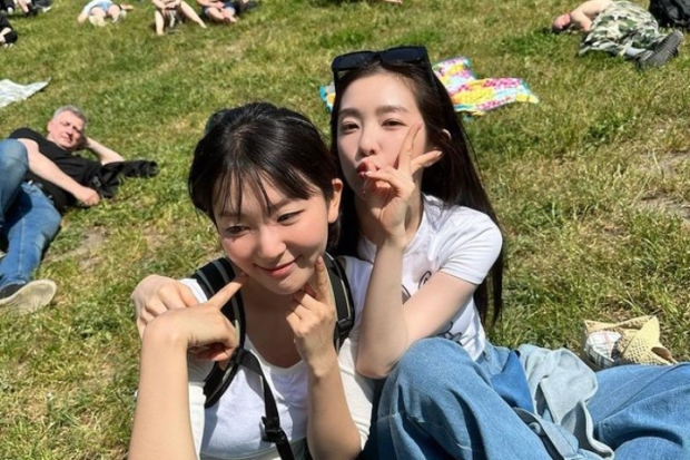Seulgi dan Irene Red Velvet