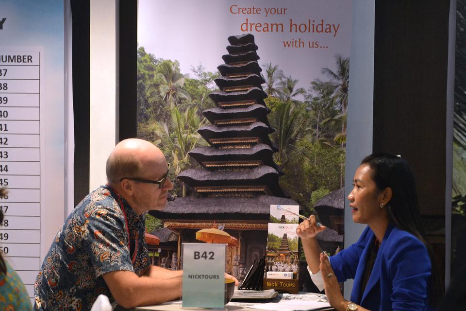 Ilustrasi. Penyaluran kredit untuk industri pariwisata. Pelaku industri pariwisata mempromosikan potensi wisata kepada buyer saat pelaksanaan Bali and Beyond Travel Fair (BBTF) 2023 di Nusa Dua, Badung, Bali, Jumat (16/6/2023). 