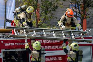 Kompetisi ketangkasan pemadam kebakaran se-Jawa Barat