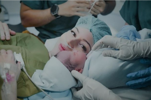 Momen Kelahiran Anak Kedua Randy Pangalila