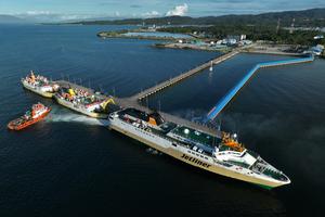 Aktivitas bongkar muat di Pelabuhan Bungkutoko Kendari