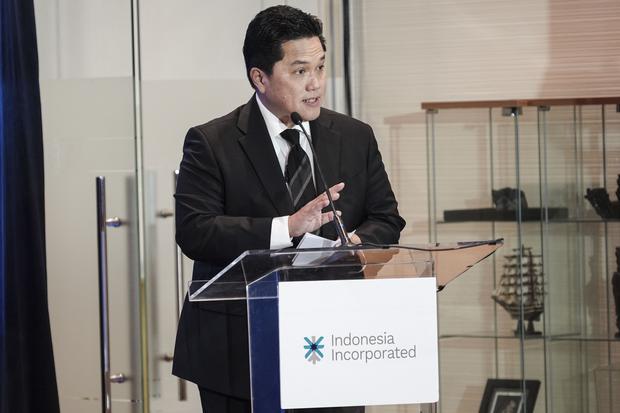 Menteri BUMN Erick Thohir menyampaikan kata sambutan saat peresmian Indonesia Incorporated di Far East Finance Center, Hong Kong, Jumat (30/6/2023). Indonesia Incorporated berisikan gabungan dari berbagai BUMN yang berbisnis di Hong Kong dan berfungsi seb