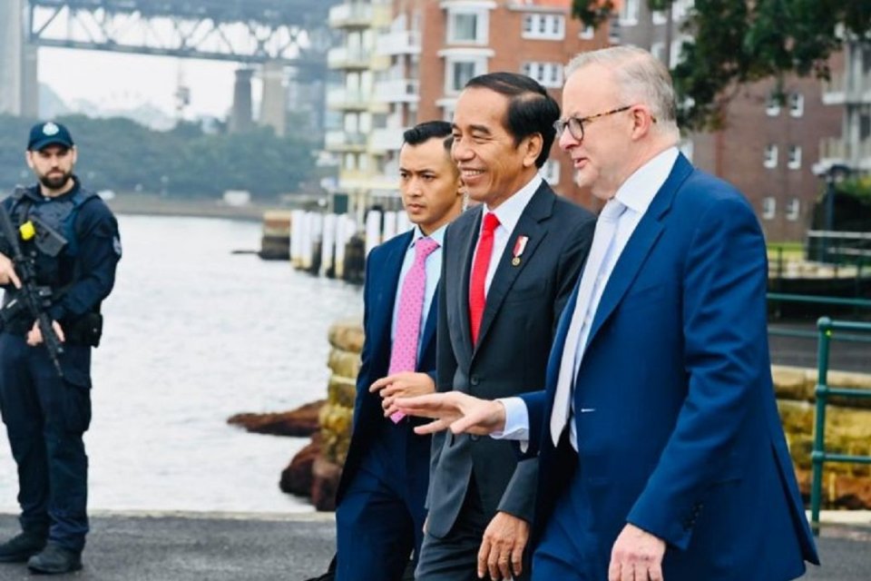 Presiden Joko Widodo saat bertemu Perdana Menteri Australia Anthony Albanese di Sydney, Australia, Selasa (4/7). 