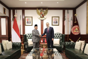 Menteri Pertahanan Prabowo Subianto bersama Menteri Luar Negeri Turki H.E. Mr. Hakan Fidan 