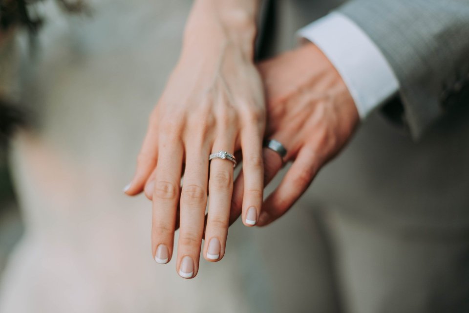Tips Mengelola Uang Bagi Pasangan yang Ingin Menikah Agar Tidak Boncos