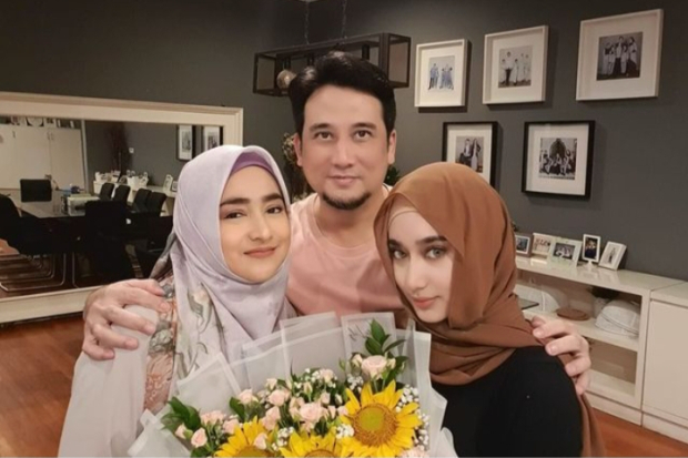 Cindy Fatikasari, Tengku Syaira Anataya, dan Tengku Firmansyah