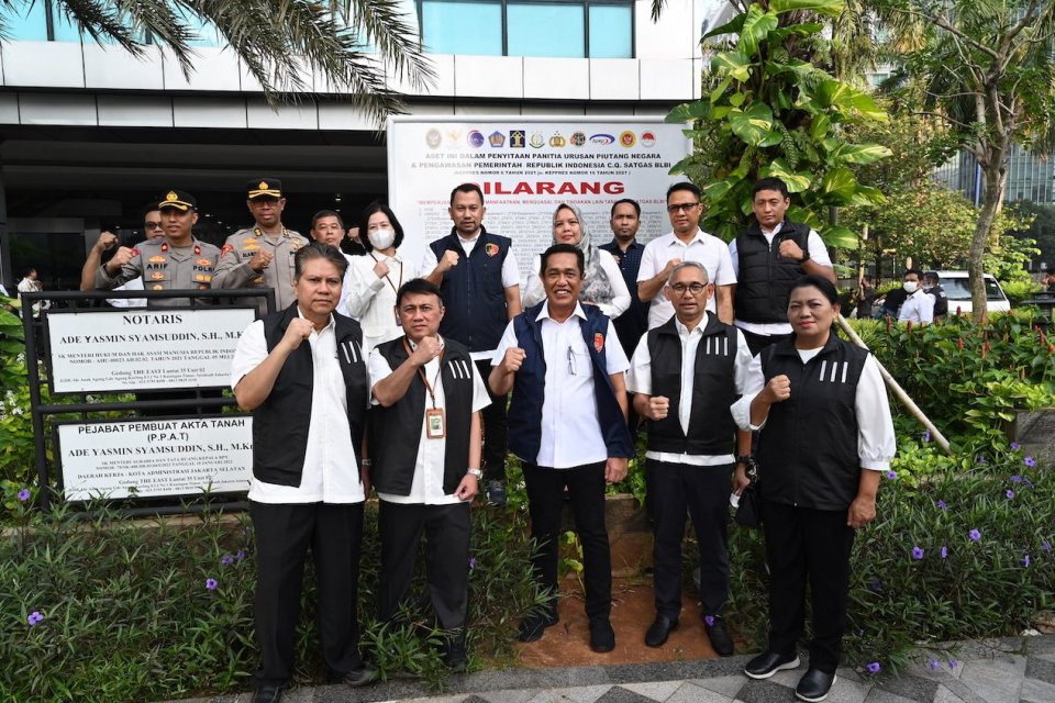 The East Tower, apartemen, satgas BLBI, BLBI