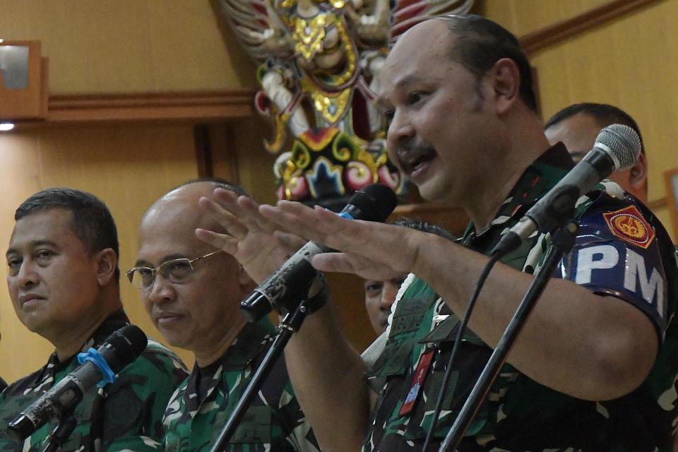 TNI dan KPK geledah Basarnas