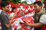 Penjualan bendera merah putih di Medan