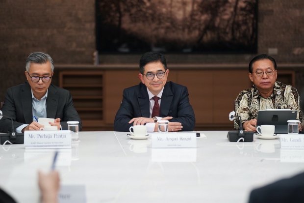 ASEAN Business Advisory Council (ASEAN-BAC) telah menyelesaikan roadshow, menjangkau bahkan ke negara-negara non-ASEAN termasuk Inggris, Jepang, Korea Selatan, Australia, Kanada, dan Tiongkok. 