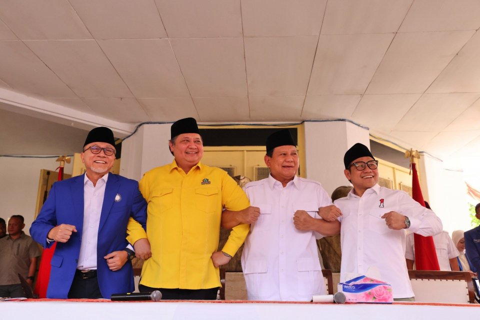 Empat pimpinan partai politik, Golkar, PAN, PKB dan Gerindra menandatangani kerja sama politik mendukung Prabowo Subianto sebagai bakal calon Presiden Pemilu 2024, di Museum Naskah Proklamasi, Jakarta, Minggu (13/8/2023). 