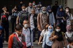 Luhut Anjurkan Masyarakat Gunakan Masker Guna Cegah Polusi Udara di Jakarta