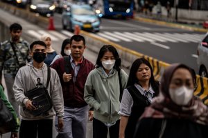 Luhut Anjurkan Masyarakat Gunakan Masker Guna Cegah Polusi Udara di Jakarta