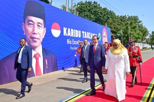 Presiden Jokowi melawat ke Tanzania, Afrika Timur. Indonesia berkeinginan meningkatkan investasinya di bidang pengelolaan blok migas di Mnazi Bay